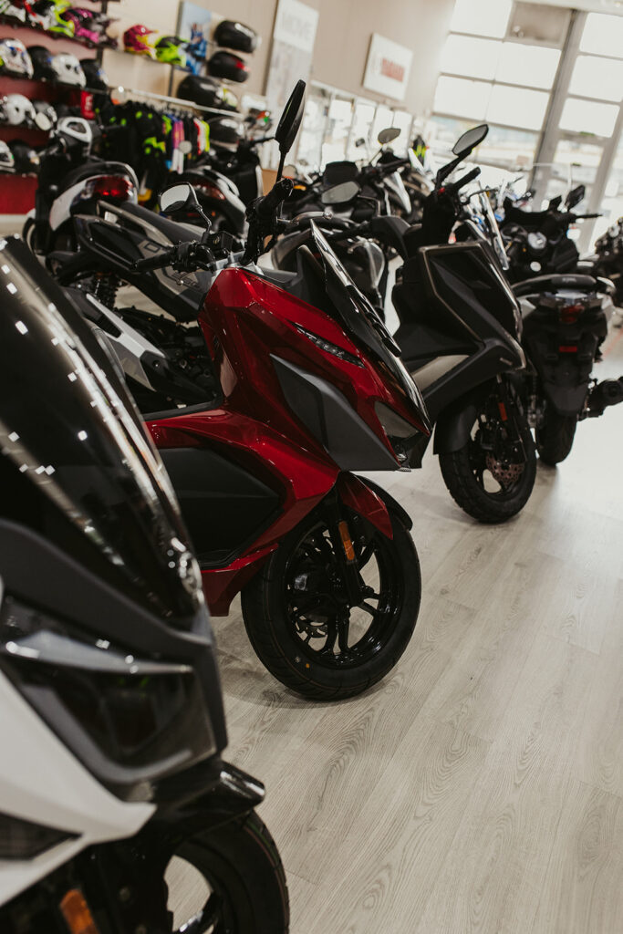 Exposición diferentes modelos de moto
